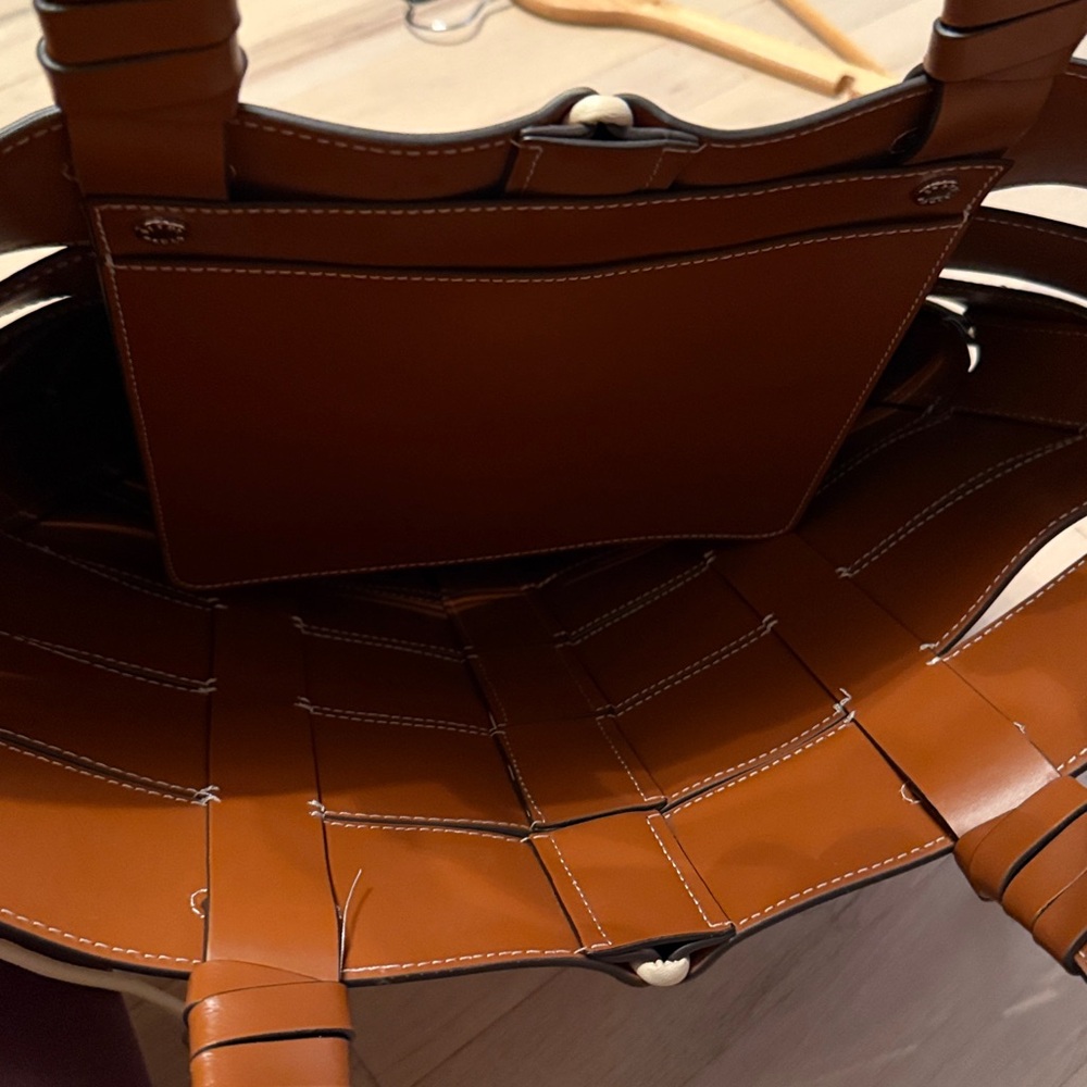 Staud two-Tone Black and Cream Tote Bag - Picture 5 of 5